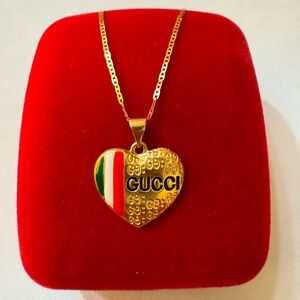GUCCI light weight Necklace